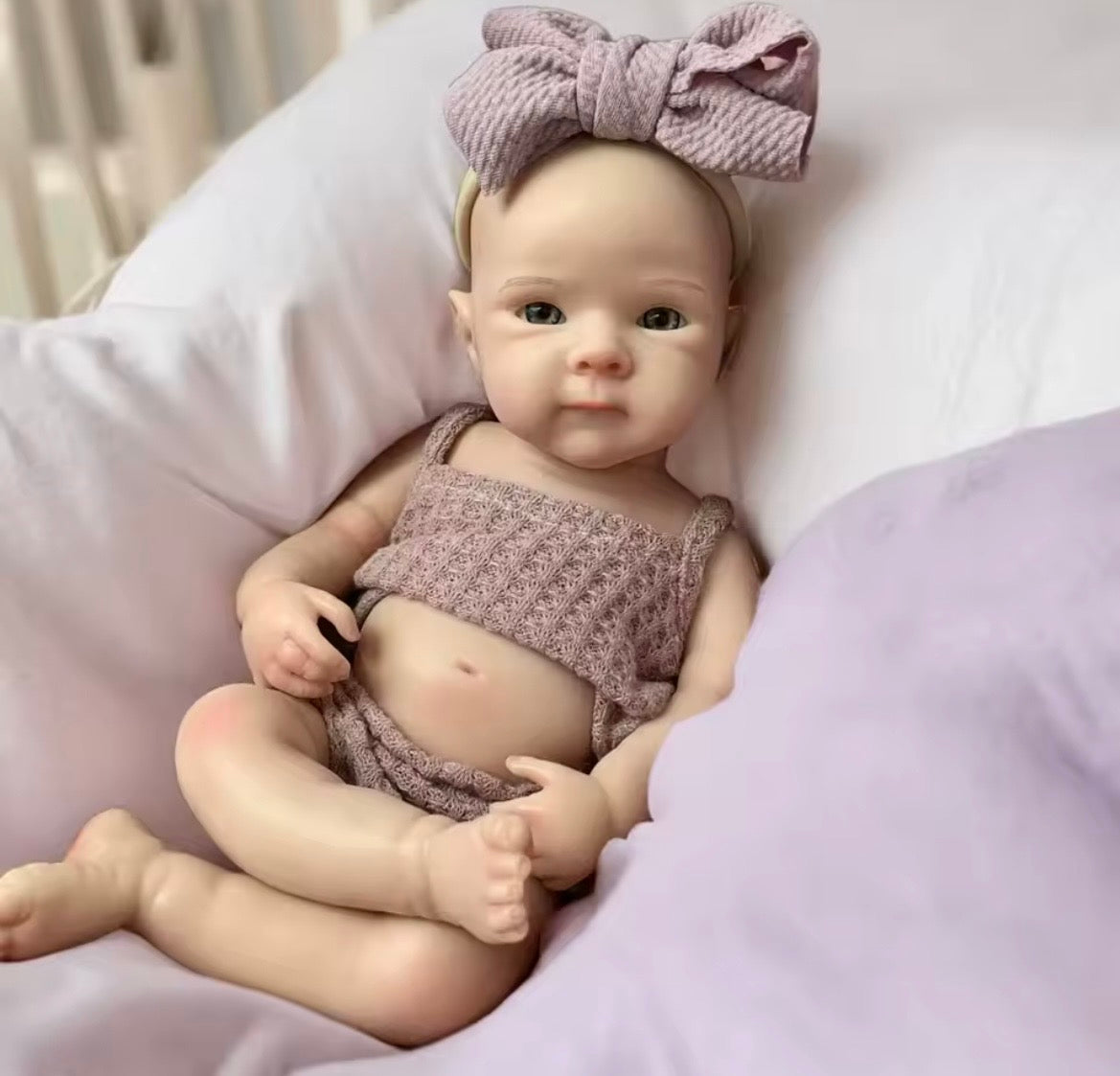 🍼Bebé Reborn de Silicona 33 cm – Bettie, Cuerpo Completo, Realista, Pintado a Mano + 2 Conjuntos